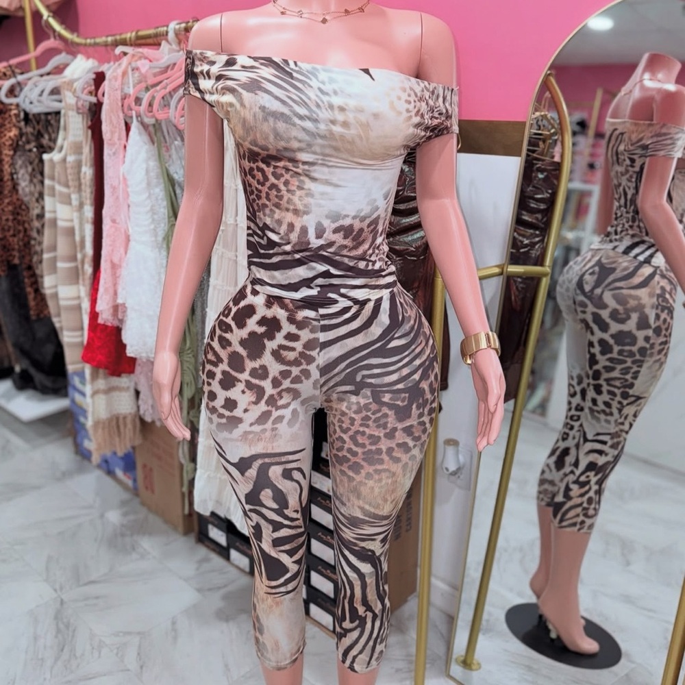 Cheetah/Zebra Print Off-Shoulder Capri Set